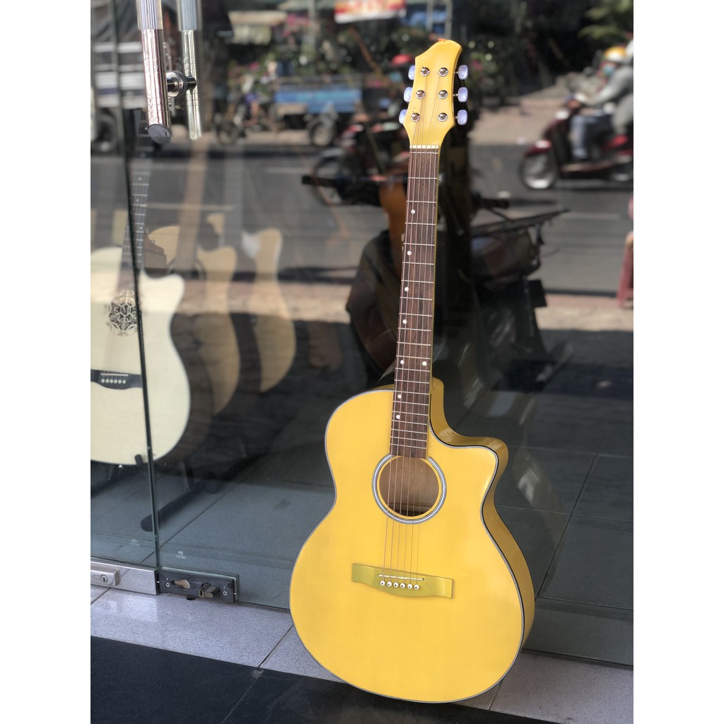 Đàn guitar acoustic giá rẻ màu vàng tặng kèm bao và phím gãy