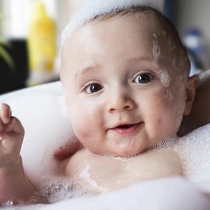 Sữa tắm gội cho bé Corine de Farme 95% thành phần từ thiên nhiên dịu nhẹ an toàn 500ml