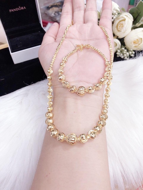 Dây chuyền lắc tay mạ màu vàng 18k