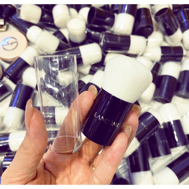 Cọ đa năng kabuki lancome