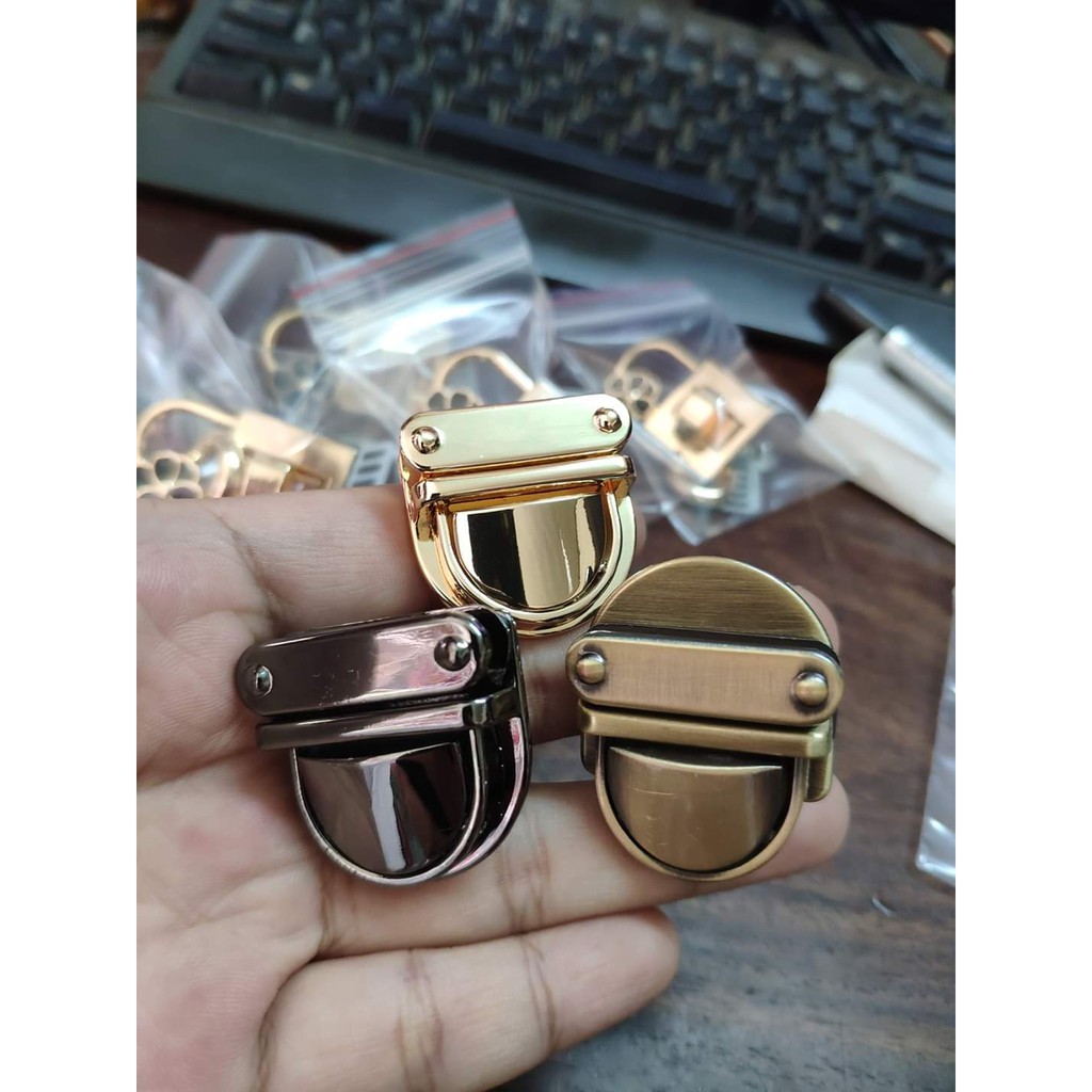 Khóa sập bầu loại tốt
