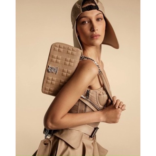 Túi Burberry Da Mềm Logo
