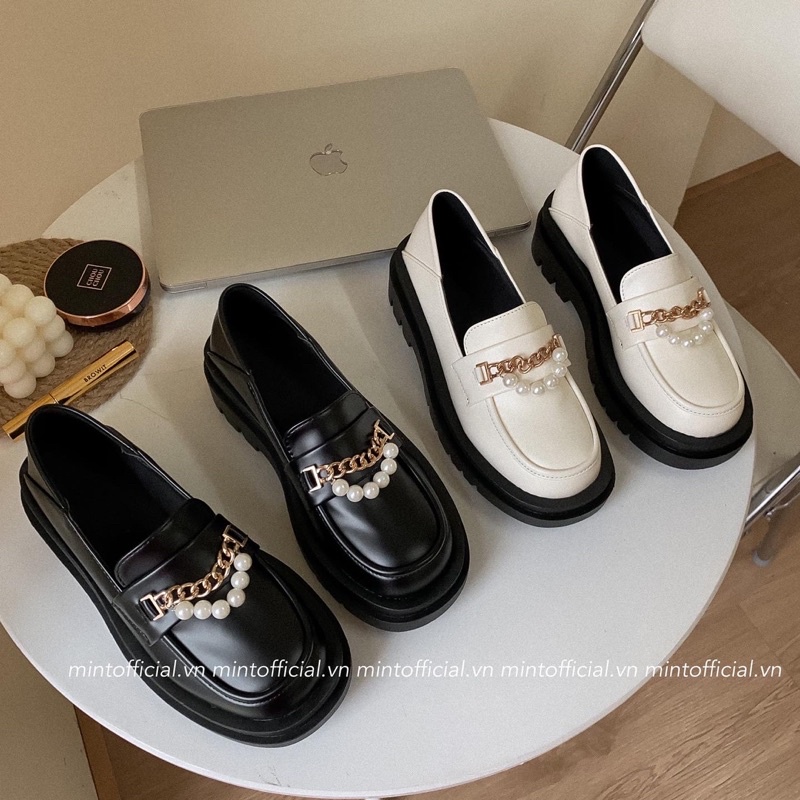 Giày da đính ngọc