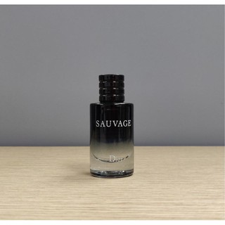 Nước hoa Mini nam  Dior Sauvage EDT 10ml - mạnh mẽ, cá tính