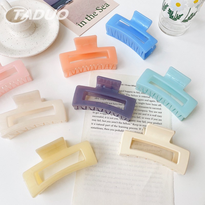 Kẹp tóc acrylic phong cách đơn giản