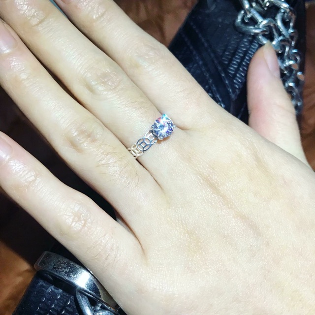 Nhẫn bạc ta