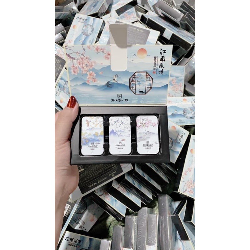 SET 3 LỌ NƯỚC HOA KHÔ TẶNG KÈM HỘP ĐỰNG PHIÊN BẢN HOA ANH ĐÀO | Thế Giới Skin Care