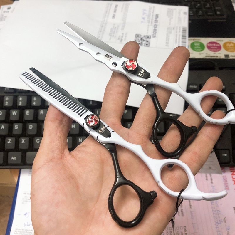 Cặp kéo cắt tỉa tóc nam nữ Barber , kéo cắt tóc KAI Đen/Trắng Nhật Bản Cao Cấp