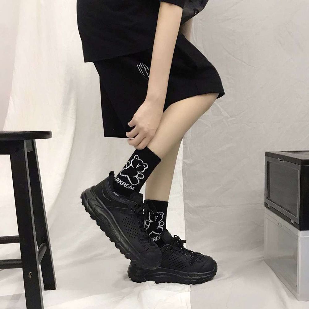 Vớ cổ trung co giãn họa tiết gấu dễ thương phong cách Harajuku Hàn Quốc cho nữ