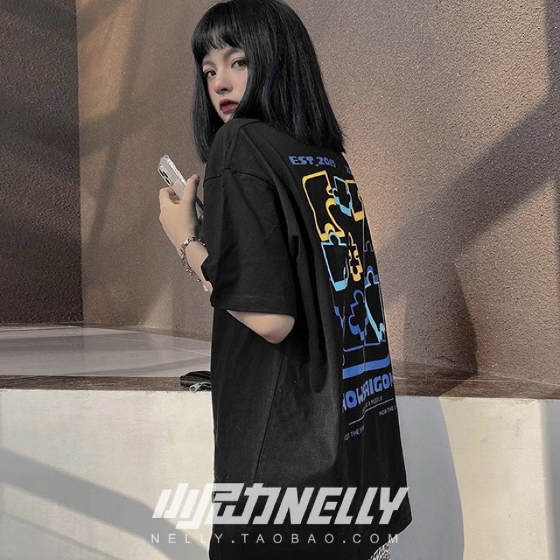 Áo thun NELLY, chính hãng, sẵn hàng, dáng Unisex MÀU ĐEN NHIỀU HÌNH IN