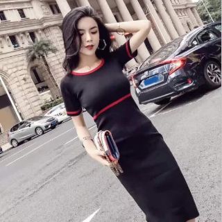 Đầm len body sọc viền