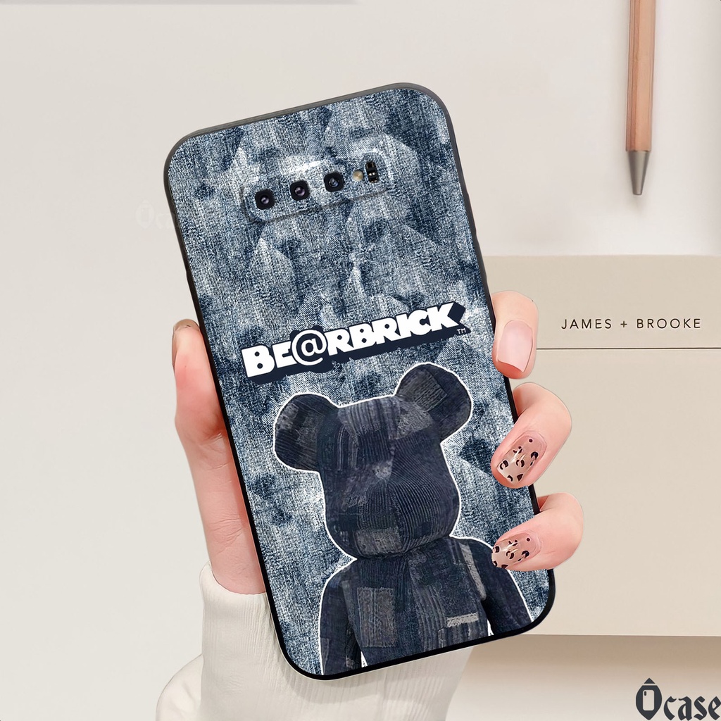 Ốp lưng Samsung S10 / S10 Plus in hình gấu cạnh viền vuông có bảo vệ camera