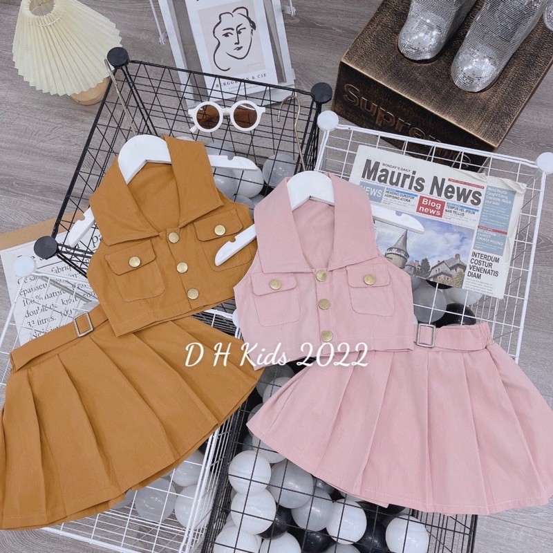 bộ gile chân váy xếp ly bé gái