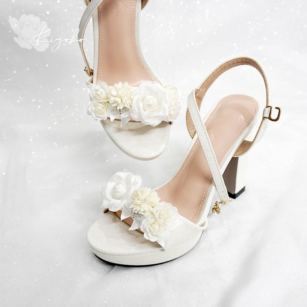 Giày cưới sandal đế vuông đính hoa trắng kem cao 10cm