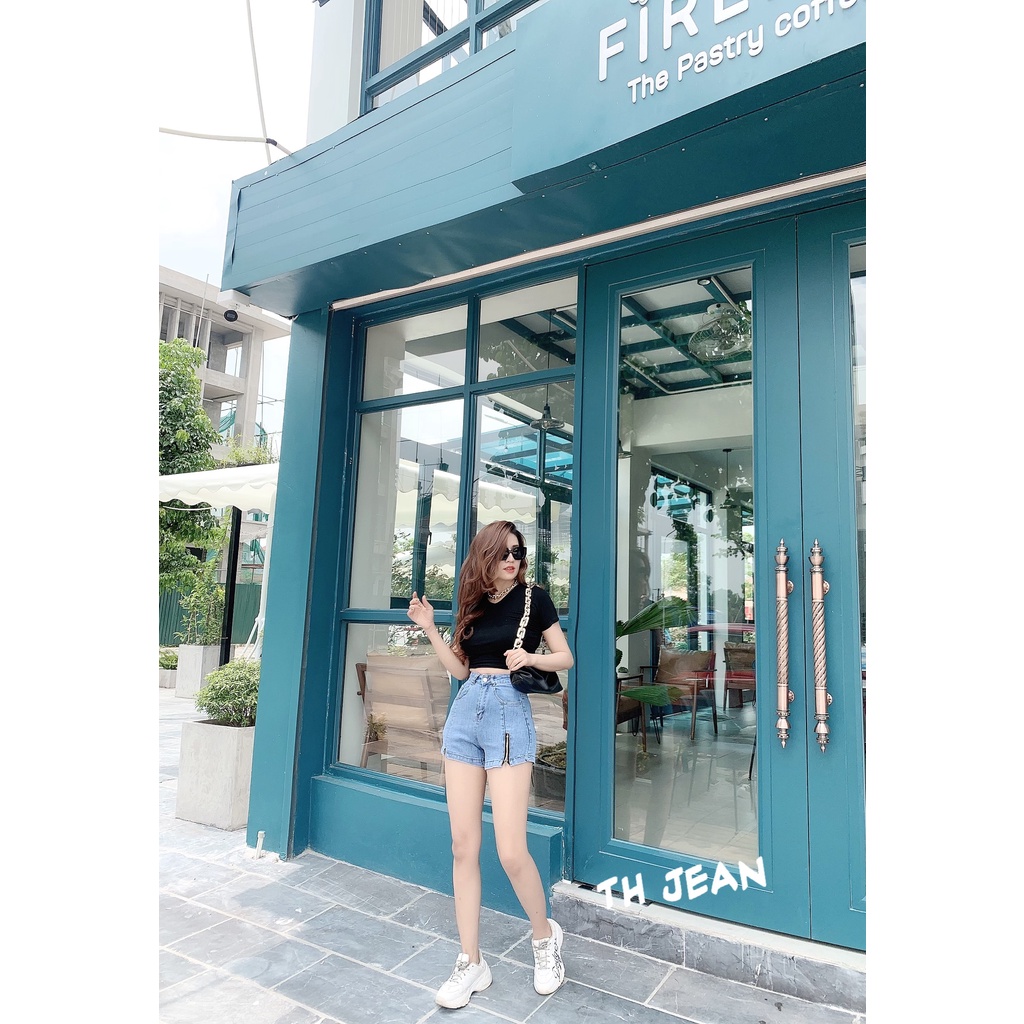 [Jeans nữ thiết kế] Quần sooc bò trơn, quần shorts jeans lưng cao túi chéo khóa gấu lệch. Mã S0105 | BigBuy360 - bigbuy360.vn