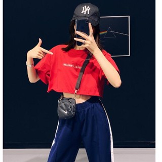 Áo thun croptop form rộng