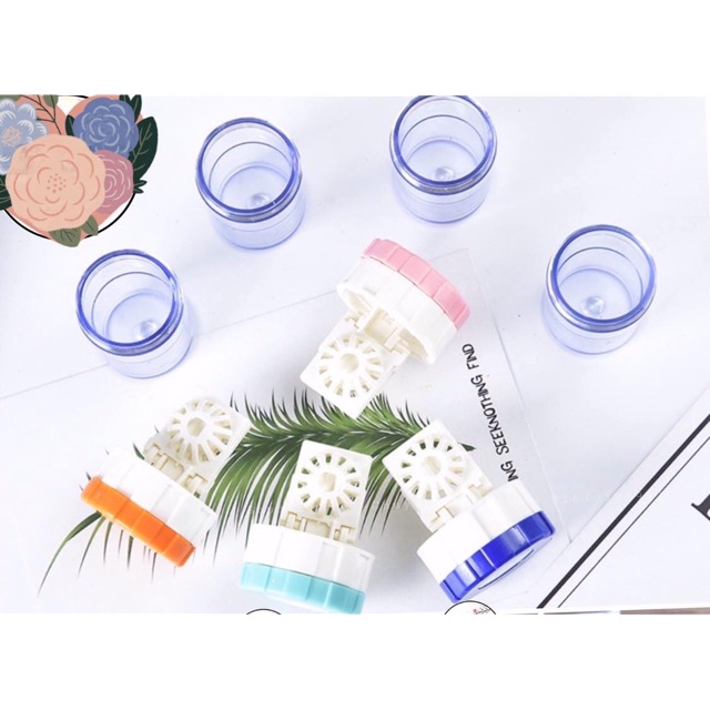 Cốc rửa lens bằng tay