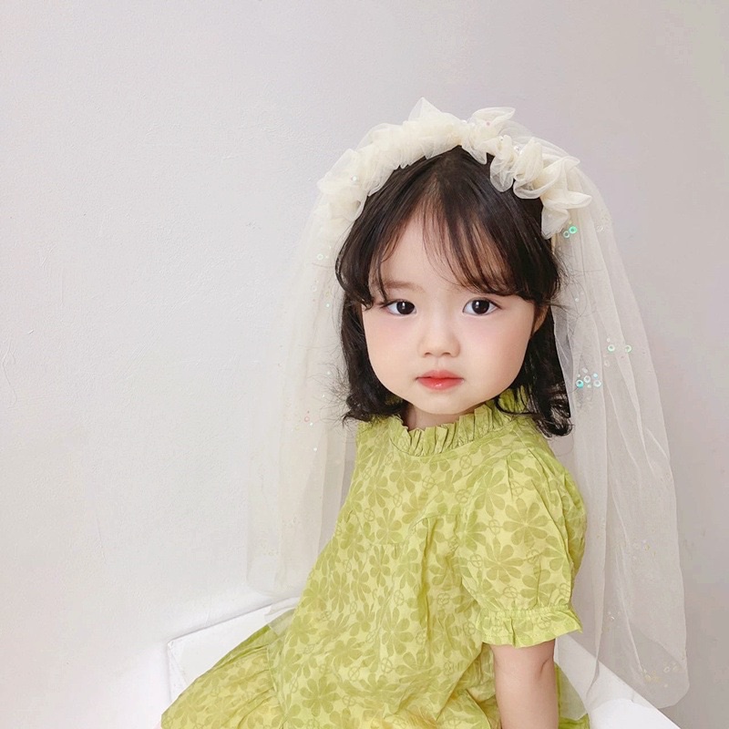 Bờm phù dâu voan nhún phối trai kiểu Pháp cho bé gái