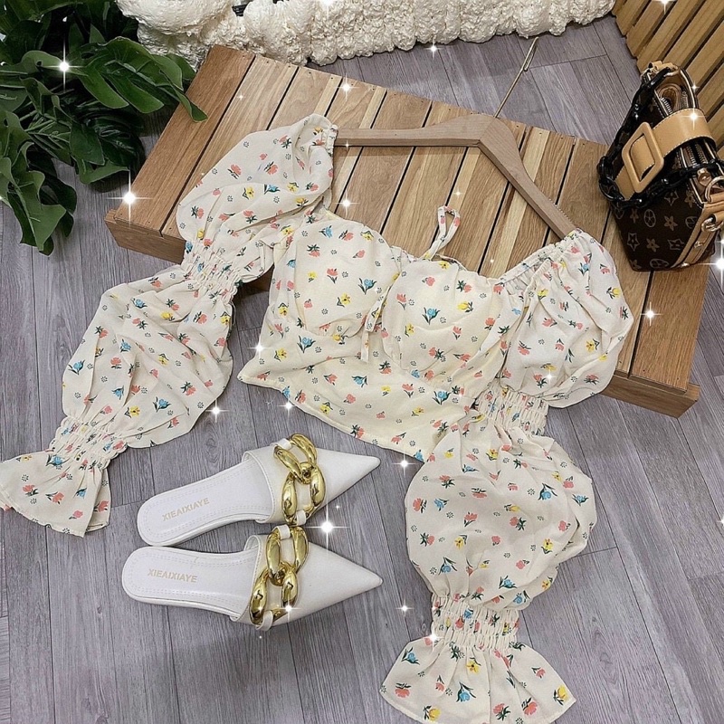 ÁO CRT CÚP NGỰC HOA NHÍ