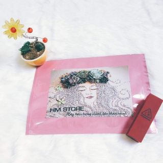 Lột trắng hm store
