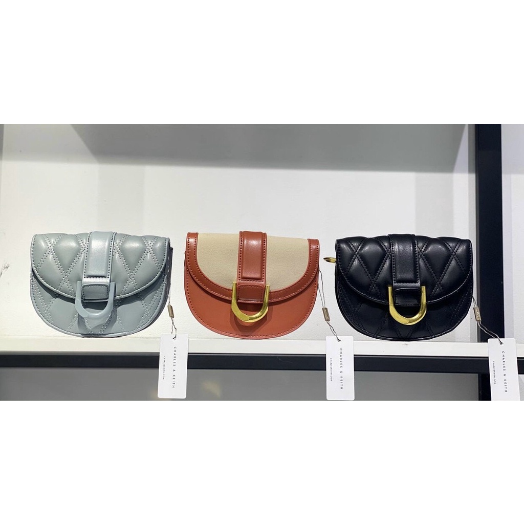 Túi CNK Mini Gabine Saddle Bag SIZE 18CM