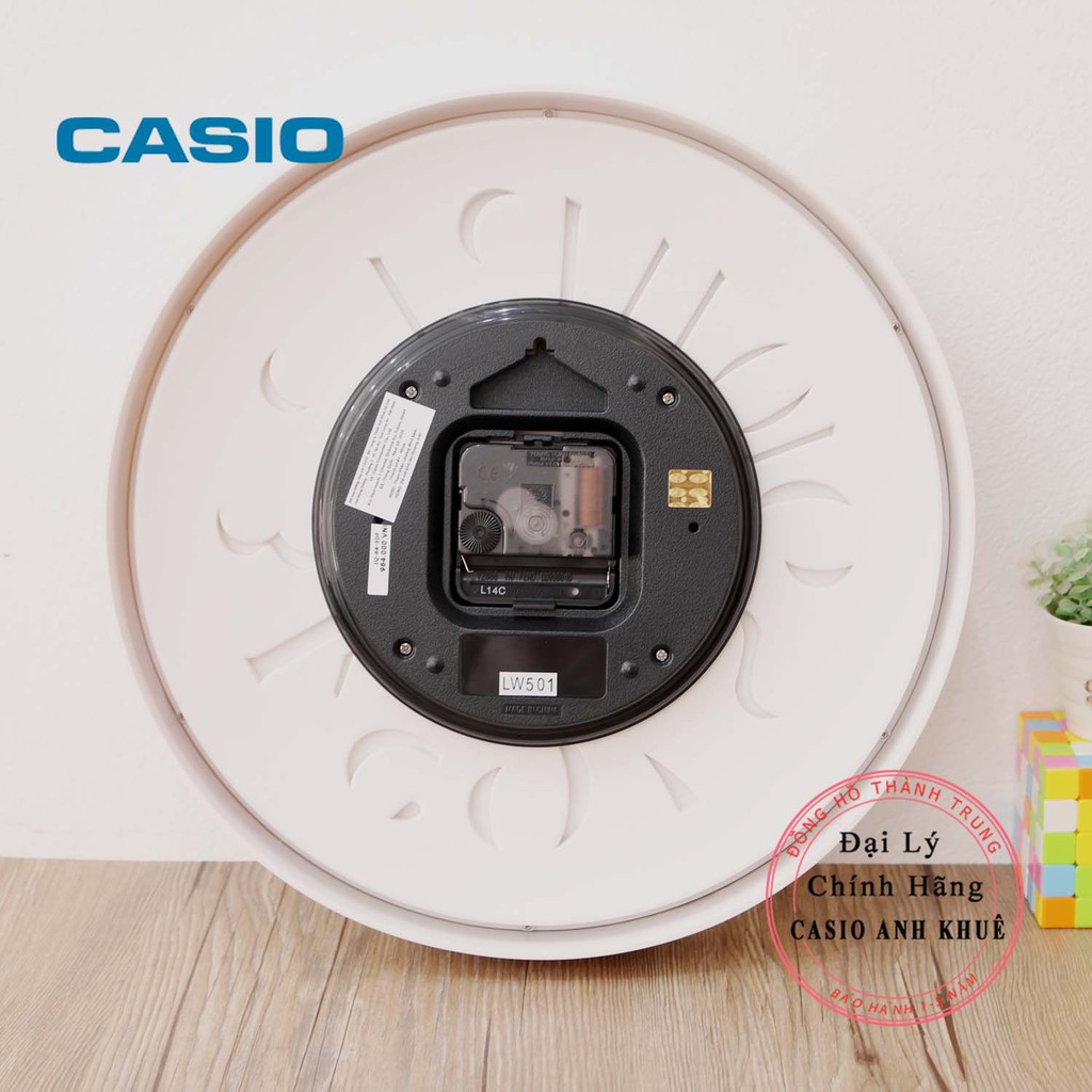 Đồng hồ treo tường phong cách hiện đại Casio IQ-64-3DF màu trắng ( 30.5 x 4.7 cm)