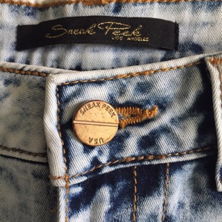 Short jean nữ Sneak Peek lưng cao