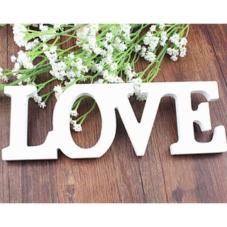 Chữ love gỗ trang trí bàn gallery
