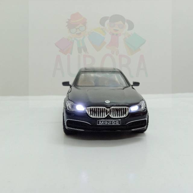 Mô Hình Xe Hơi Bmw 760li M929G Tỉ Lệ 1: 24