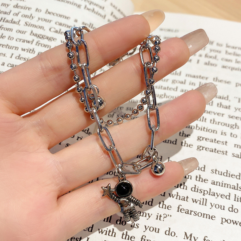 [Mã FAMAYFA giảm 10K đơn 50K] Vòng Tay Mặt Hình Phi Hành Gia Phong Cách Hàn Quốc Cho Cặp Đôi | BigBuy360 - bigbuy360.vn