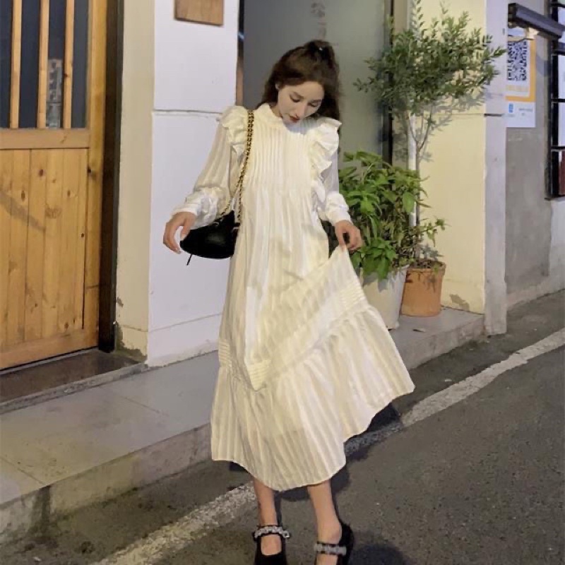Đầm maxi trắng đuôi cá xếp ly dáng rộng tay bo/ Váy tiểu thư basic phong cách vintage đi du lịch
