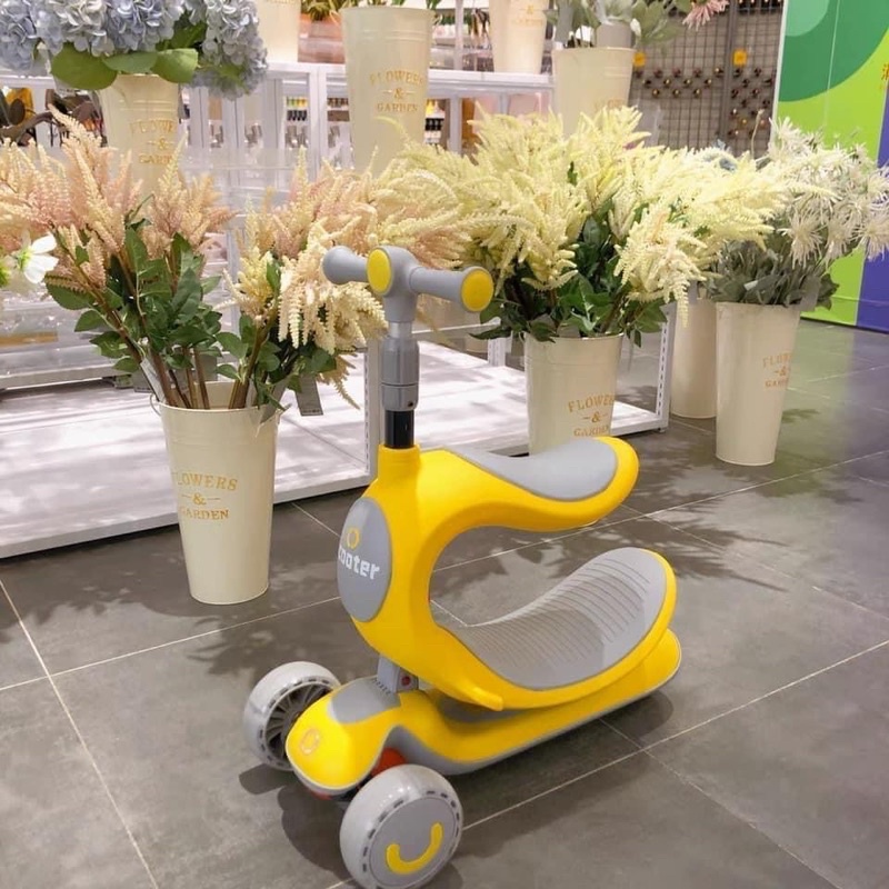 XẢ KHO GIÁ TỐT !!! Xe trượt Scooter 808 màu vàng có có đèn led 3 trong 1, bánh phát sáng cho bé, tải trọng lên đến 150kg