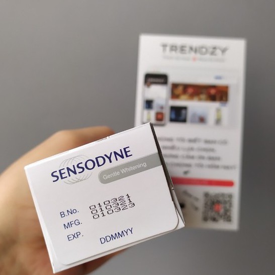 Sensodyne - Kem đánh trắng răng không ê buốt Gentle Whitening 100G - Made in Thailan