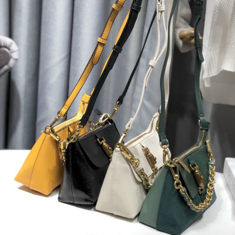 TÚI CHARLES & KEITH XUẤT XỊN