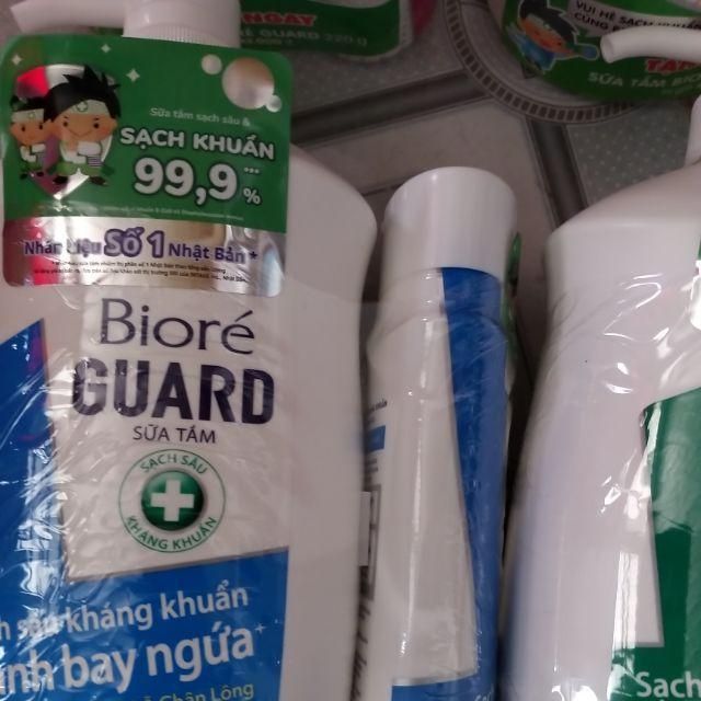 Sữa tắm kháng khuẩn Bioré mát lạnh sảng khoái 800g