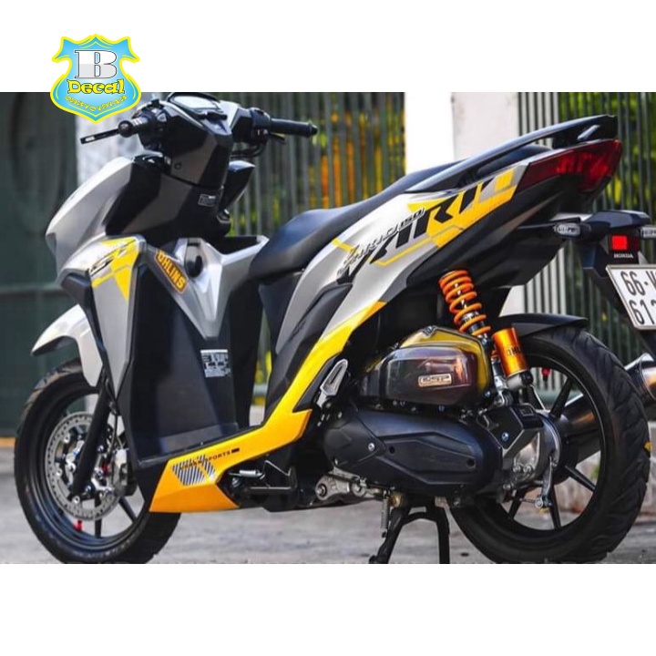 ( Quí khách vui lòng mang ra tiệm cho thợ dán ) Tem vario 150 indo in decal trong bạc vàng