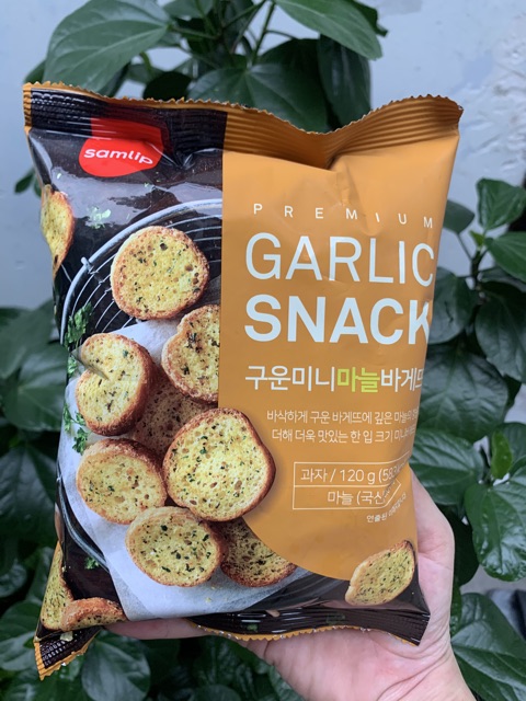 Thùng Bánh Mì bơ Tỏi Garlic Snacks date 7/2022