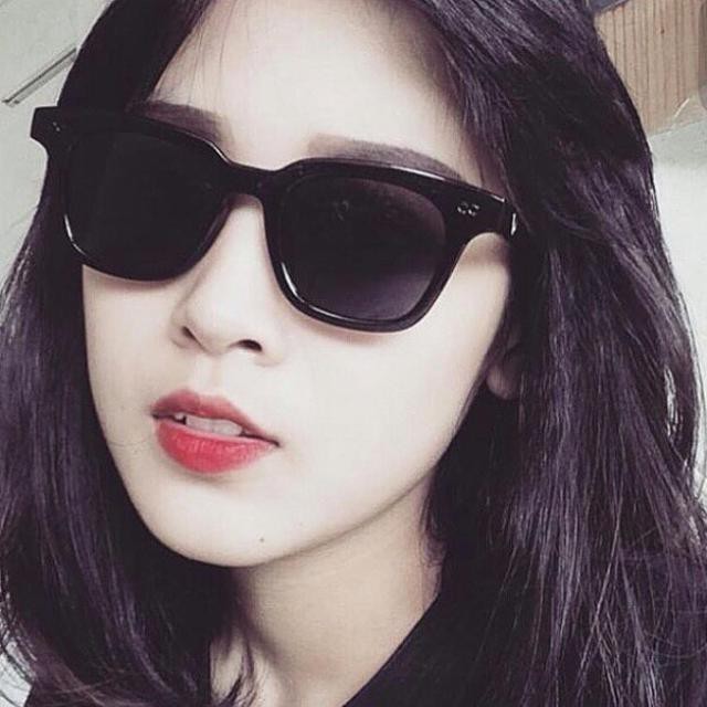 Kính GM south side cao cấp nam nữ [ có khắc chữ ] màu đen | BigBuy360 - bigbuy360.vn