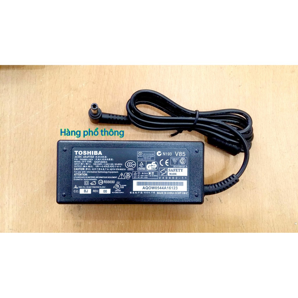 [NEW]Sạc laptop toshiba 19v-3.42a/ 19v-4.74a kích thước chân 5.5mm*2.5mm - Tặng kèm dây nguồn xịn