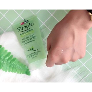 Sữa rửa mặt Simple Kind To Skin Refreshing Facial Wash Gel