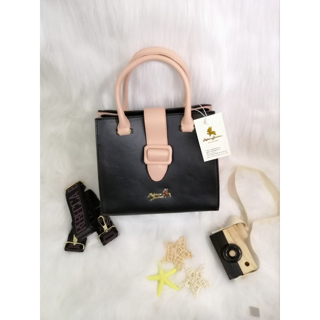 Túi cầm tay vuông màu hồng phối đen PU. #RebeccaBonbon chó Bull Nhật Bản