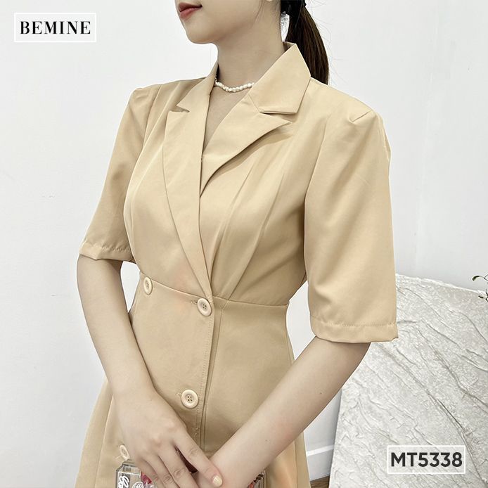 Đầm cổ vét đính nút tùng BEMINE MT5338DA