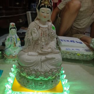 Chân đế để tượng quan âm 7 màu