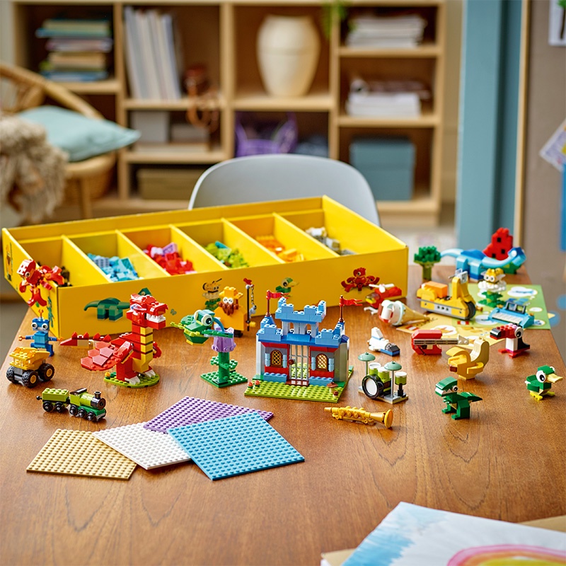 Đồ Chơi LEGO Bộ Gạch Sáng Tạo Kèm Đế Gạch Classic 11020 (1601 chi tiết)