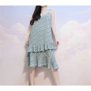 Đầm 2 dây midi hoa vạt xếp tầng
