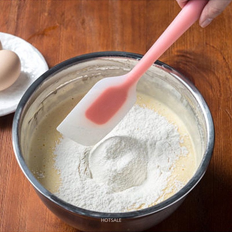 Thìa trộn bột làm bánh bằng silicone chịu nhiệt độ cao an toàn thực phẩm