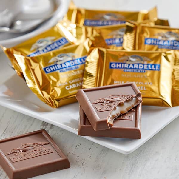 Socola Cao Cấp Ghirardelli Chocolate Squares Premium Chocolate Assortment 674.9g - Mỹ