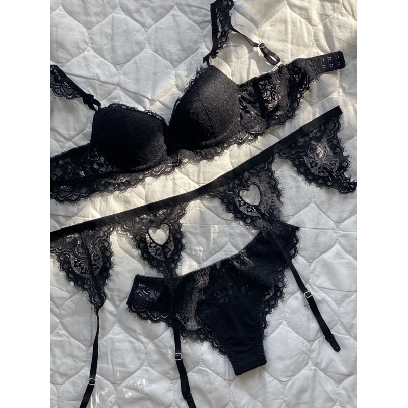 set valentino tim thêu siêu quyến rũ nâng ngực | BigBuy360 - bigbuy360.vn