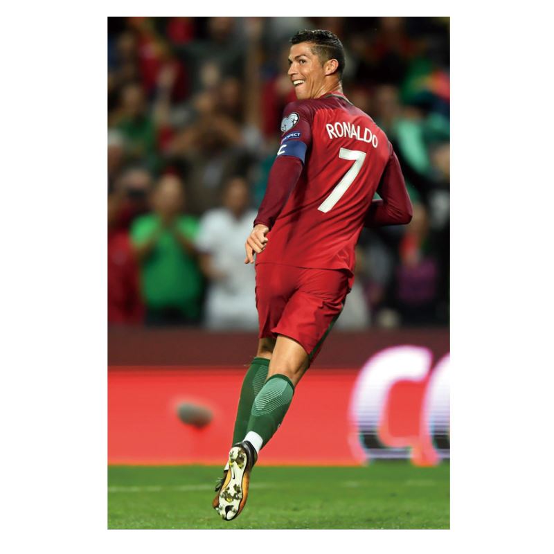 FIFA World Cup Football Soccer Star Messi Neymar David Beckham Cristiano Ronaldo Kaká Kylian Mbappé Vintage Craft Paper Poster Decorative Wall Sticker 1 pcs