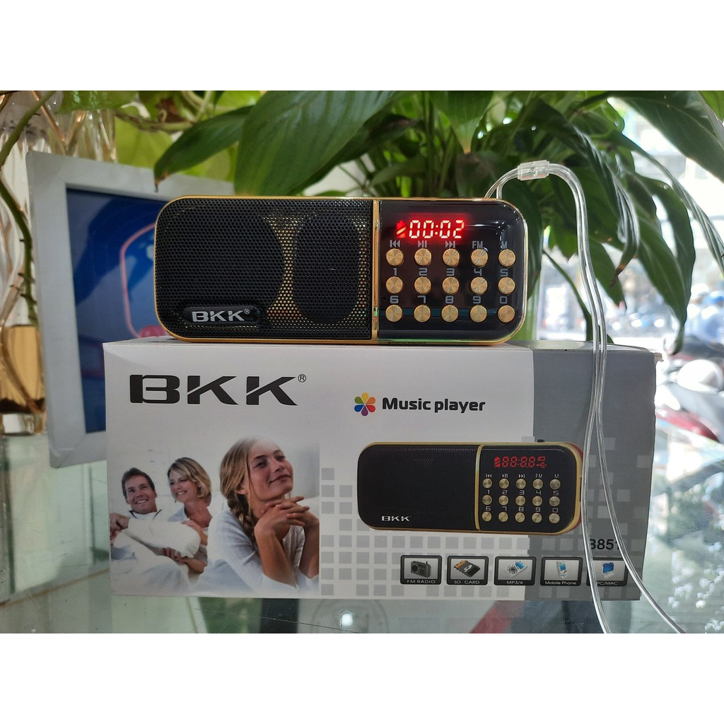 Loa nghe nhạc đa năng BKK B851 hỗ trợ 2 khe thẻ nhớ - kèm 2 pin (Đen đỏ)